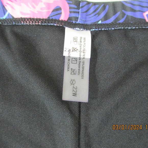 Flamingo Print Polyester Shorts - Picture 3 of 9